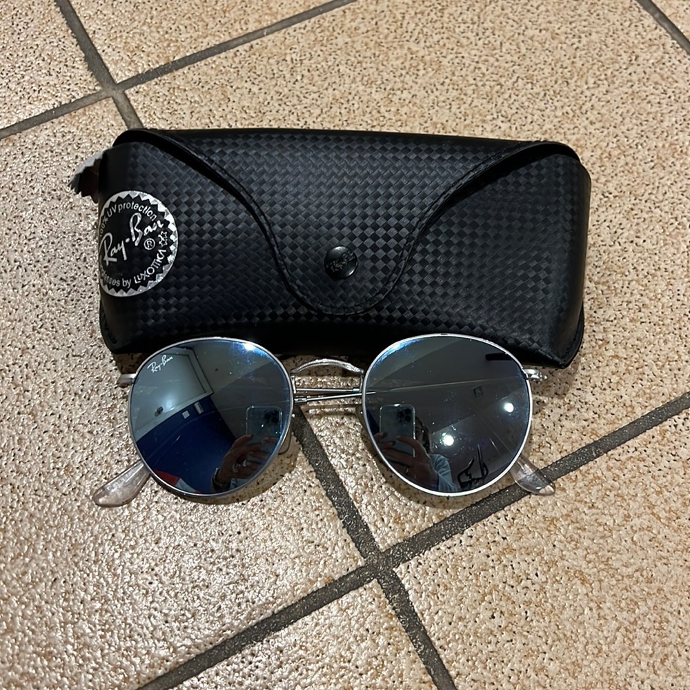 Ray ban sun glasses